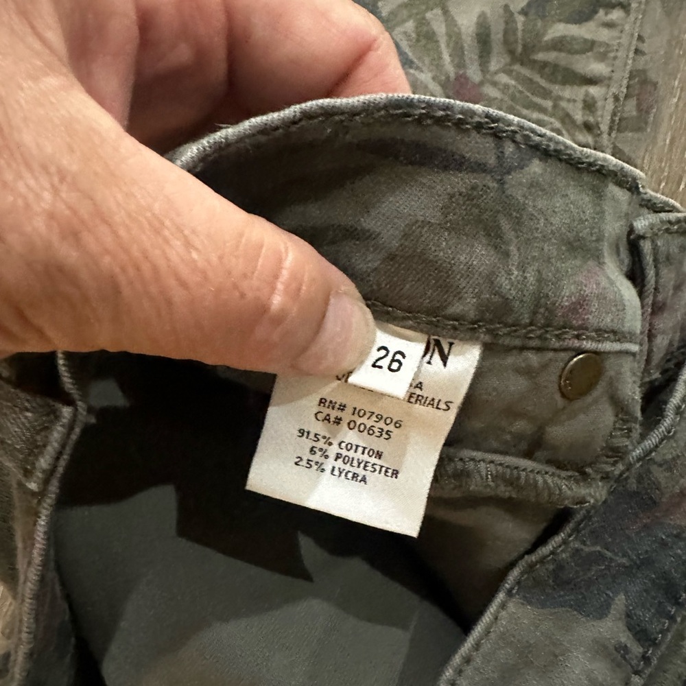 Hudson Jeggings - Picture 11 of 12